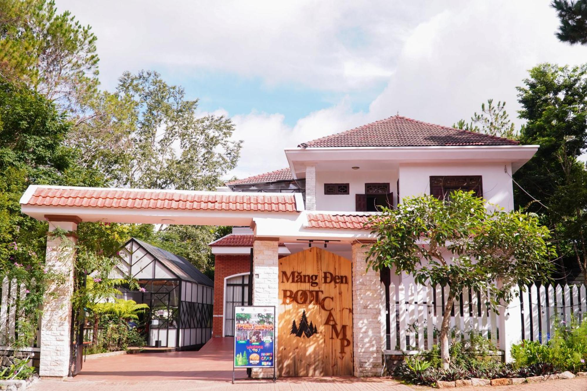 A Little Home Mang Den Kon Von Kla Bagian luar foto